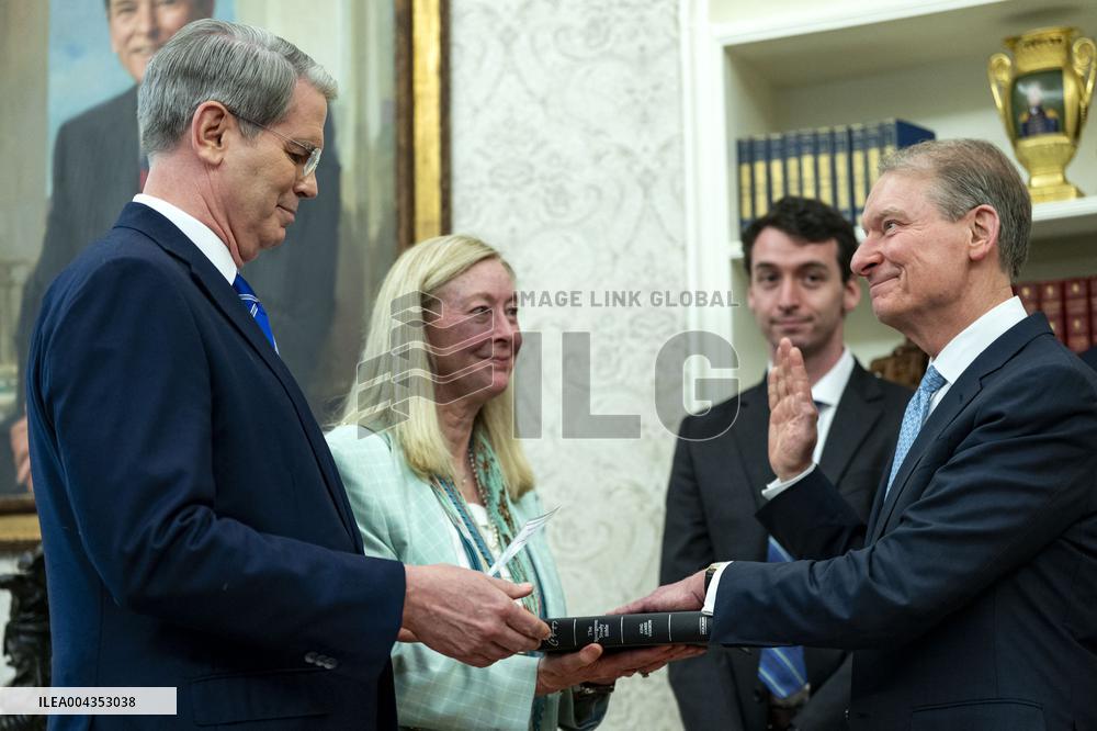 Paul Atkins Sworn-In as SEC Commissioner in Washington, DC