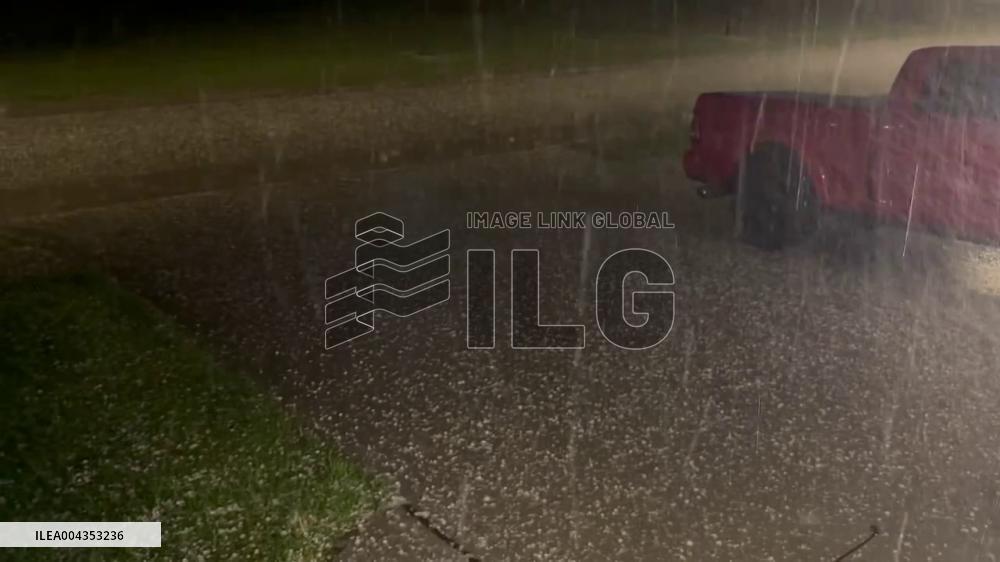 US: Severe Storms Cause Brief Hail in Omaha, Nebraska