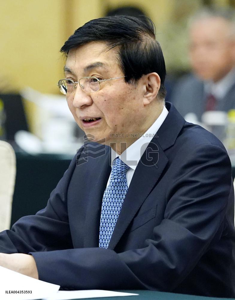 Komeito party chief in Beijing