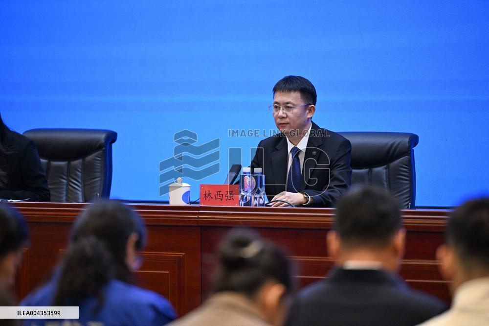 Shenzhou 20 Presentation Crew and Press Conference in China