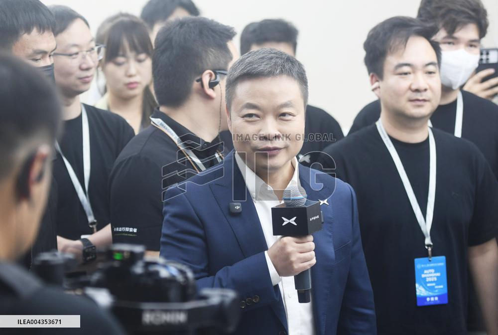 He Xiaopeng Attended Shanghai Auto Show