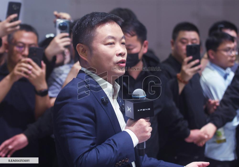 He Xiaopeng Attended Shanghai Auto Show