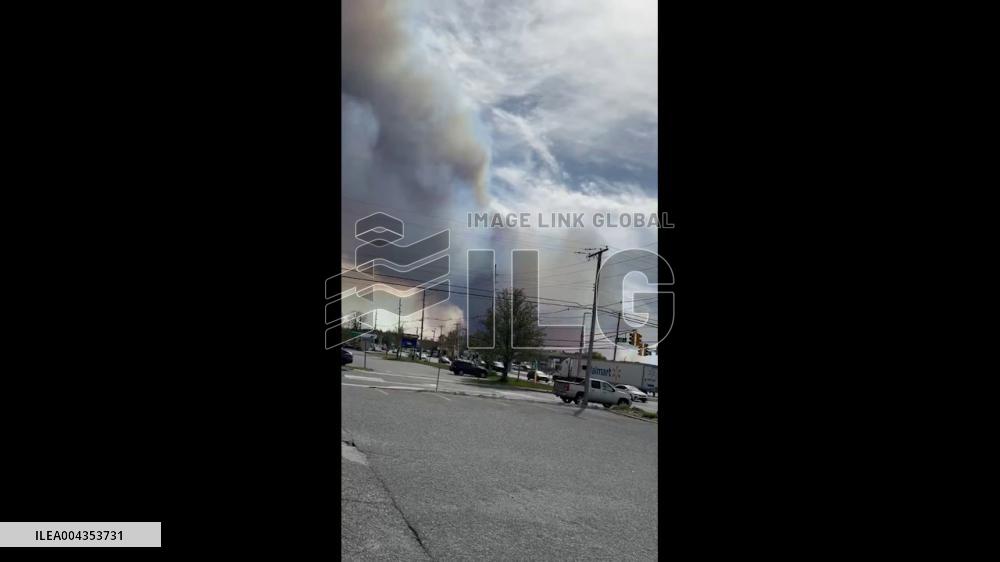 US: Wildfire Rages in New Jersey, Major Highways Closed, Thousands Evacuate 2