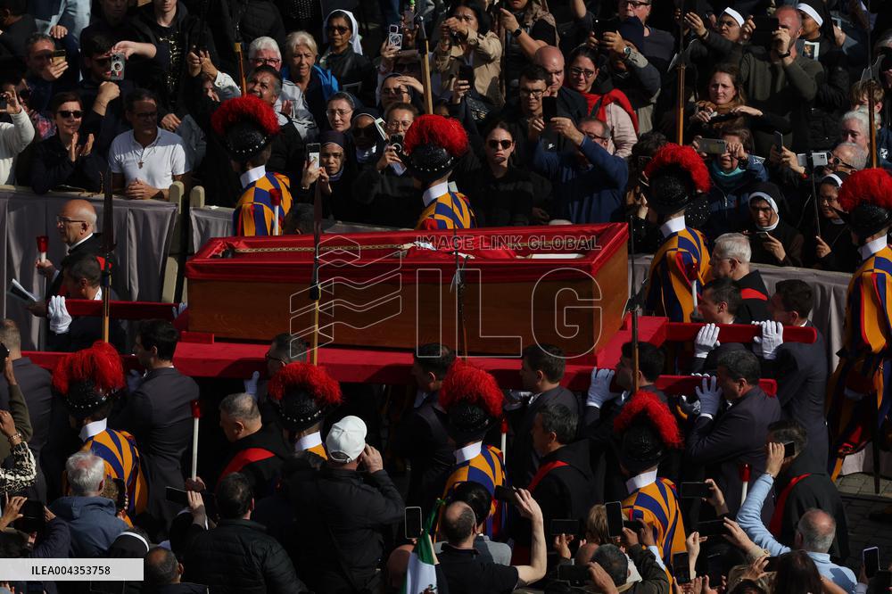 Transfer of The Coffin of Pope Francis - Vatican