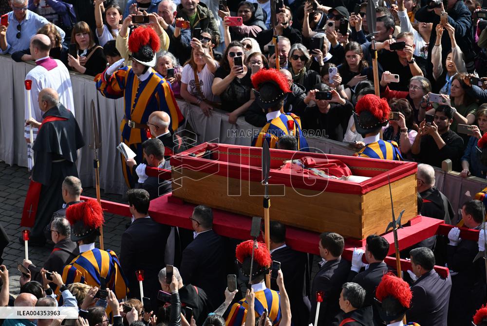 Transfer of The Coffin of Pope Francis - Vatican