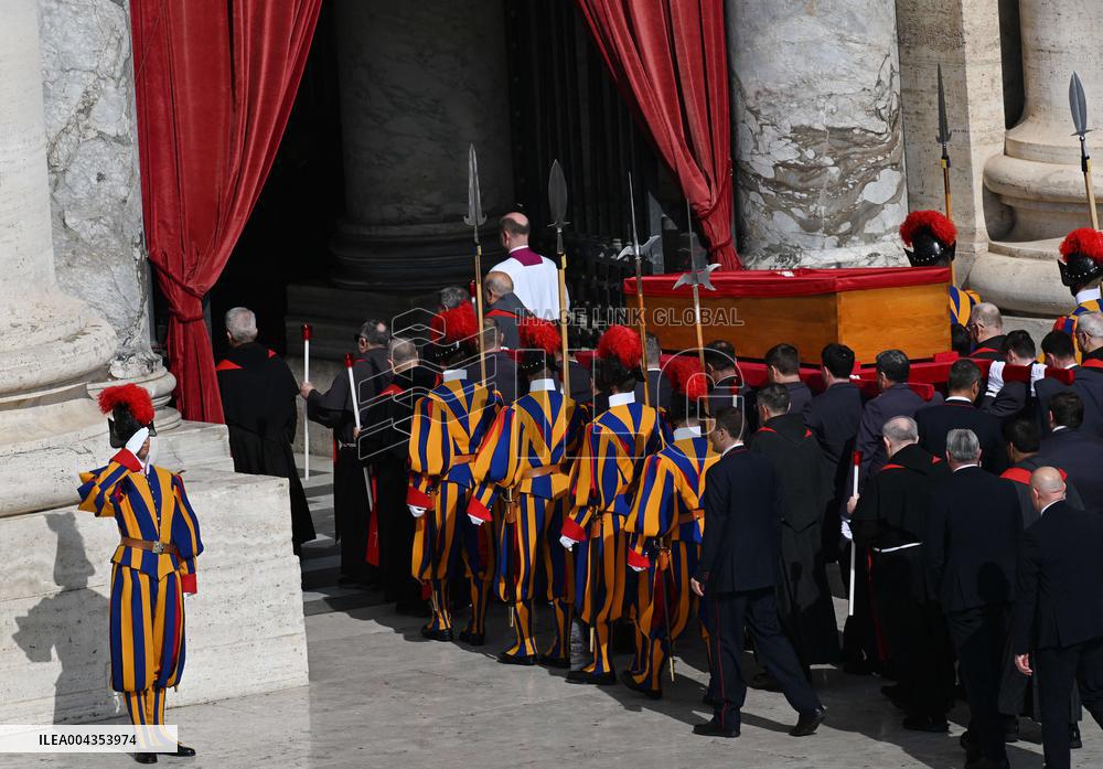 Transfer of The Coffin of Pope Francis - Vatican