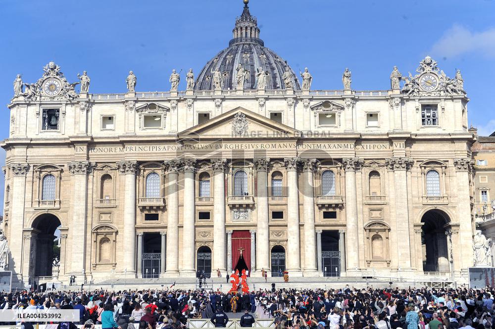 Transfer of The Coffin of Pope Francis - Vatican