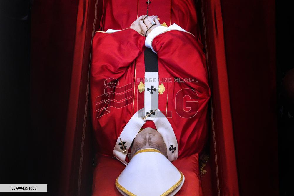 Transfer of The Coffin of Pope Francis - Vatican