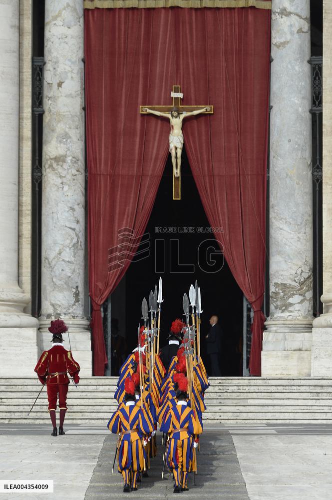 Transfer of The Coffin of Pope Francis - Vatican