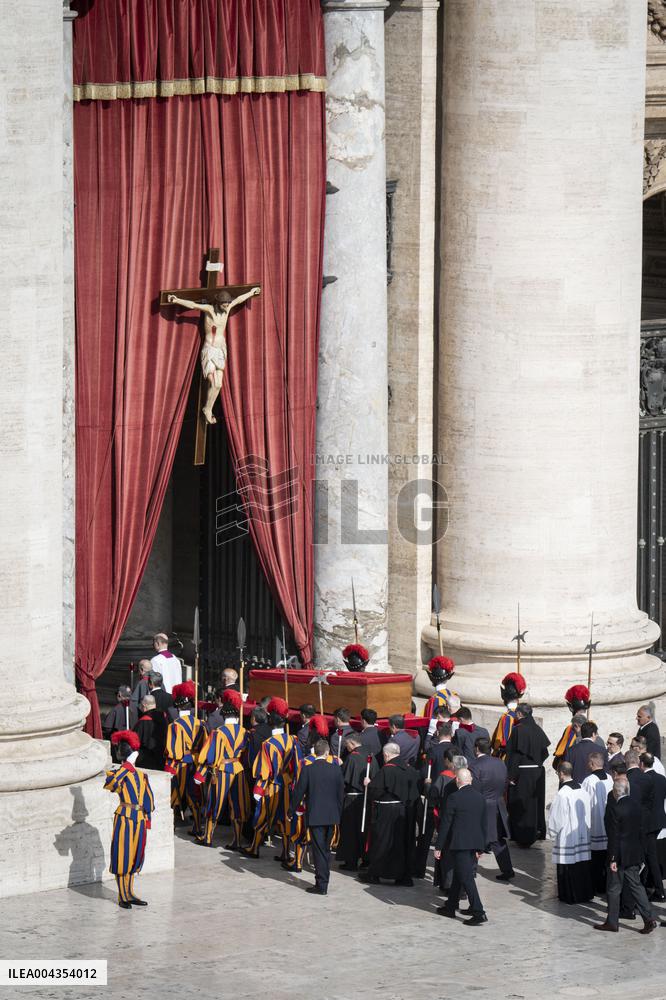 Transfer of The Coffin of Pope Francis - Vatican