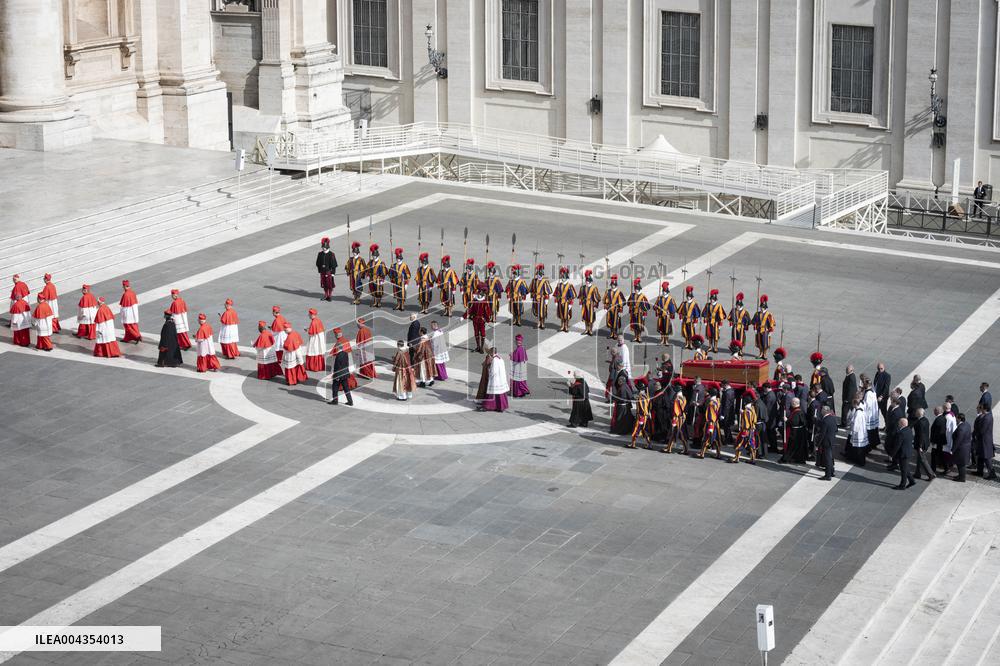 Transfer of The Coffin of Pope Francis - Vatican