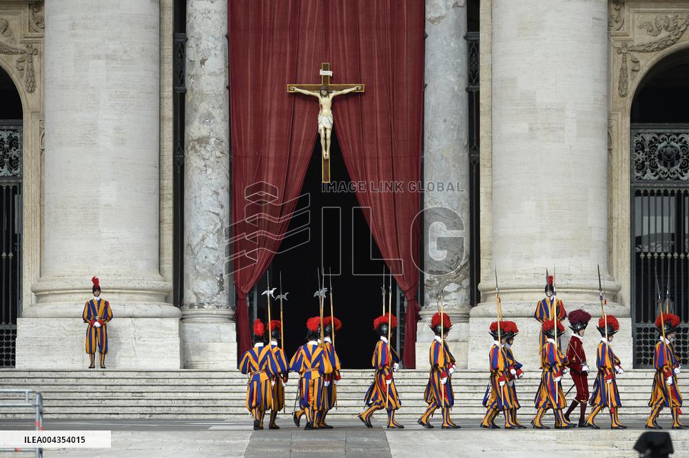 Transfer of The Coffin of Pope Francis - Vatican