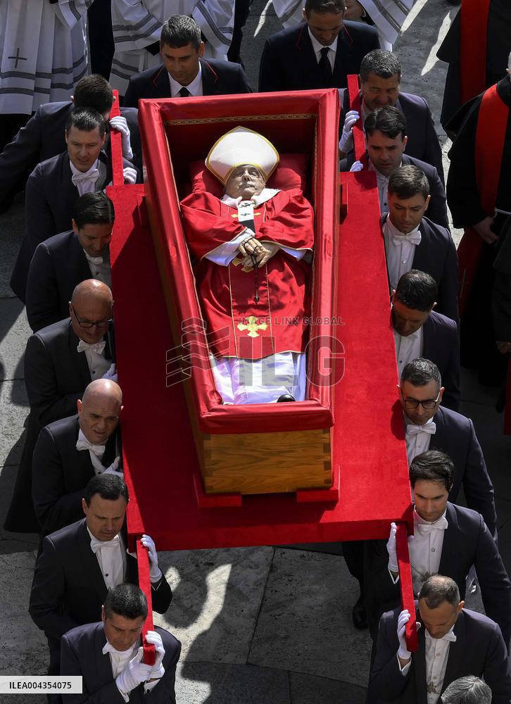 Transfer of The Coffin of Pope Francis - Vatican