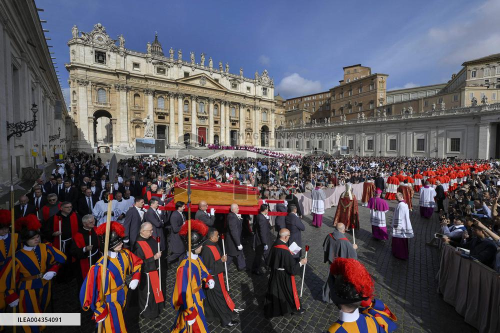 Transfer of The Coffin of Pope Francis - Vatican