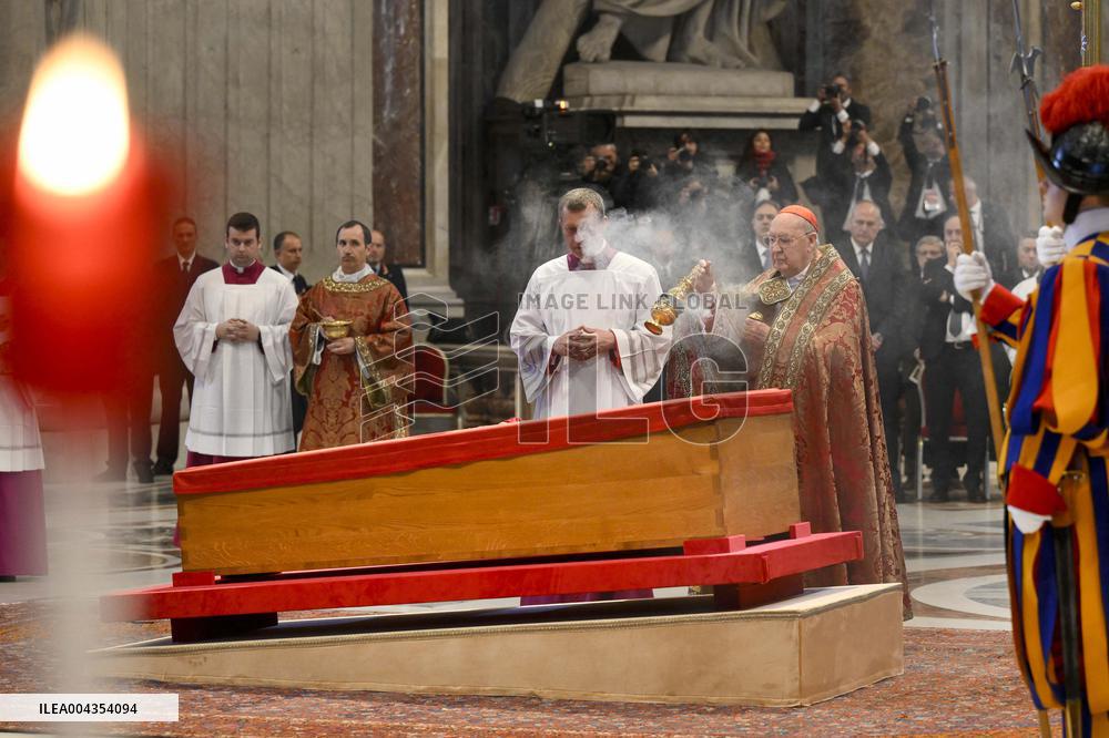 Transfer of The Coffin of Pope Francis - Vatican