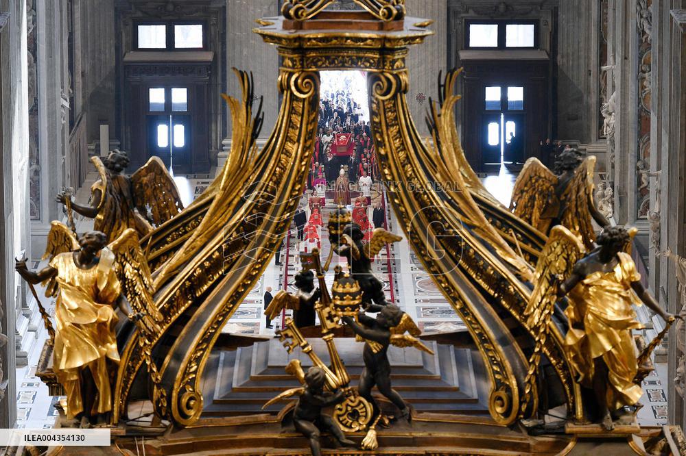 Transfer of The Coffin of Pope Francis - Vatican