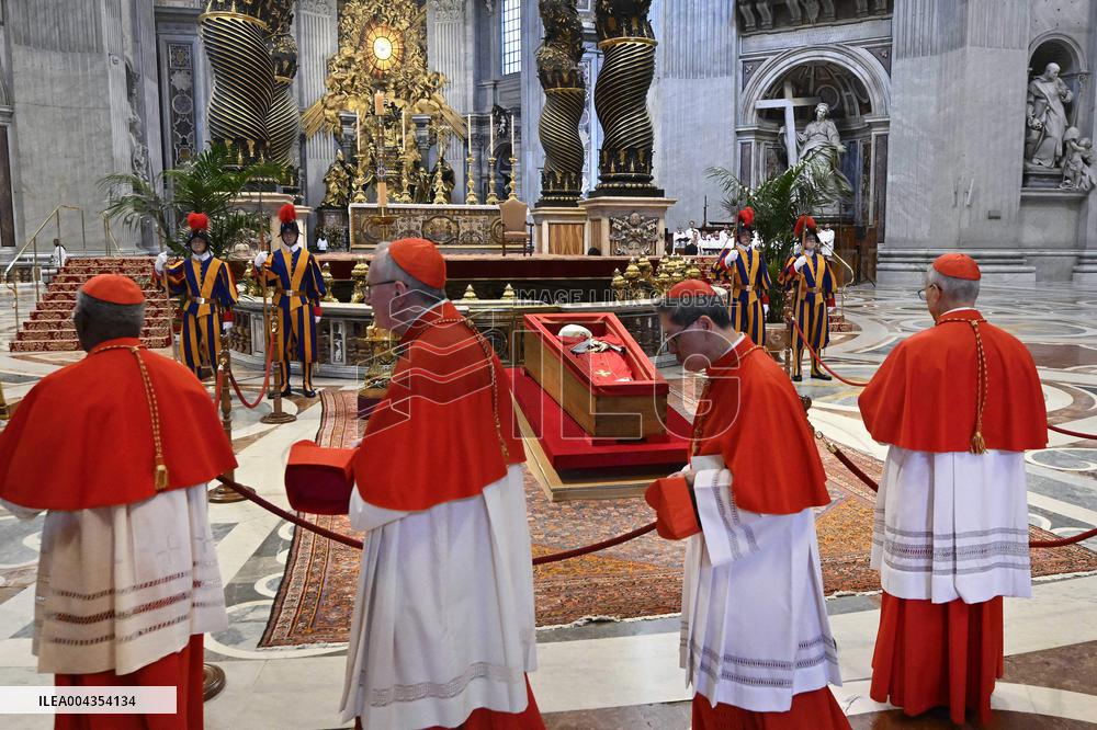 Transfer of The Coffin of Pope Francis - Vatican