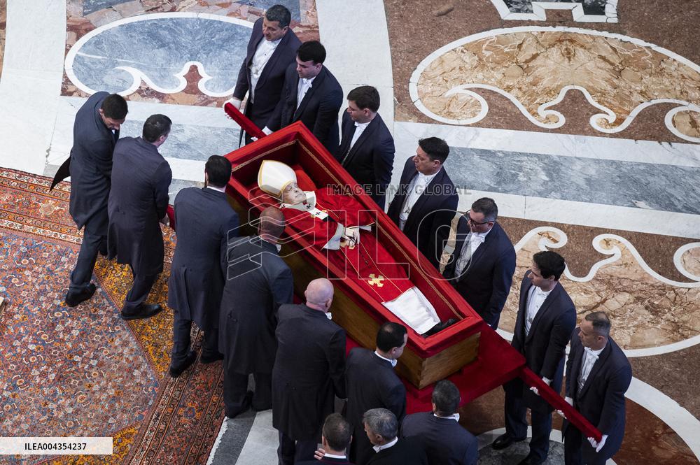 Transfer of The Coffin of Pope Francis - Vatican