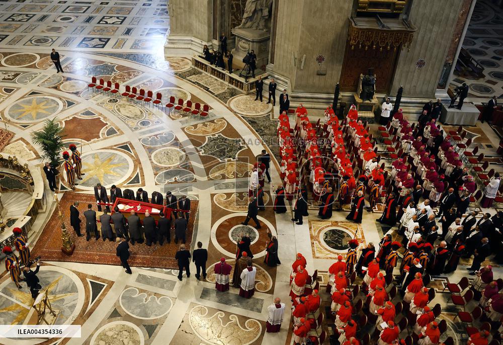 Transfer of The Coffin of Pope Francis - Vatican