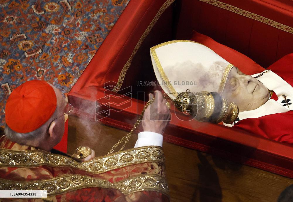 Transfer of The Coffin of Pope Francis - Vatican