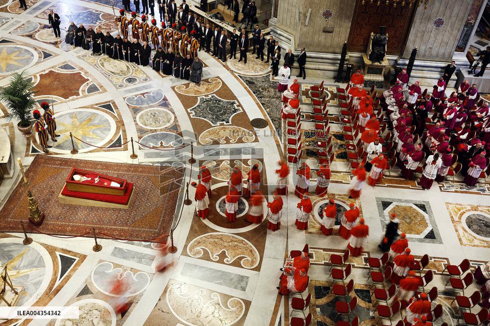 Transfer of The Coffin of Pope Francis - Vatican
