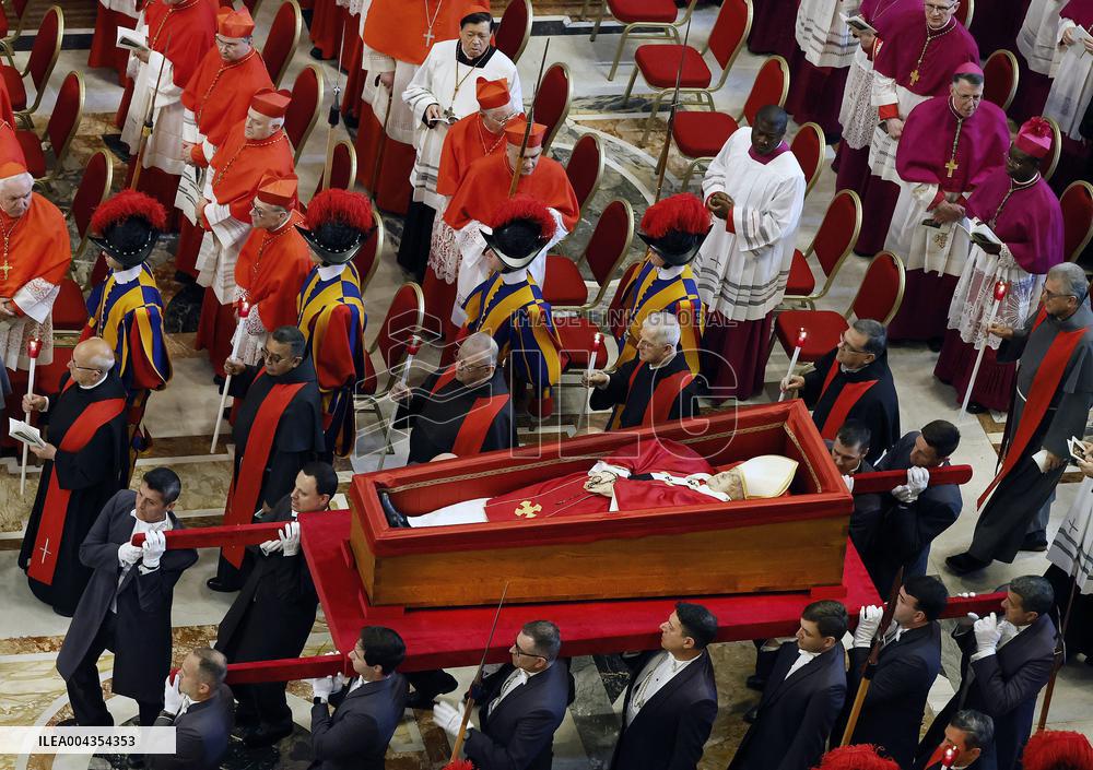 Transfer of The Coffin of Pope Francis - Vatican