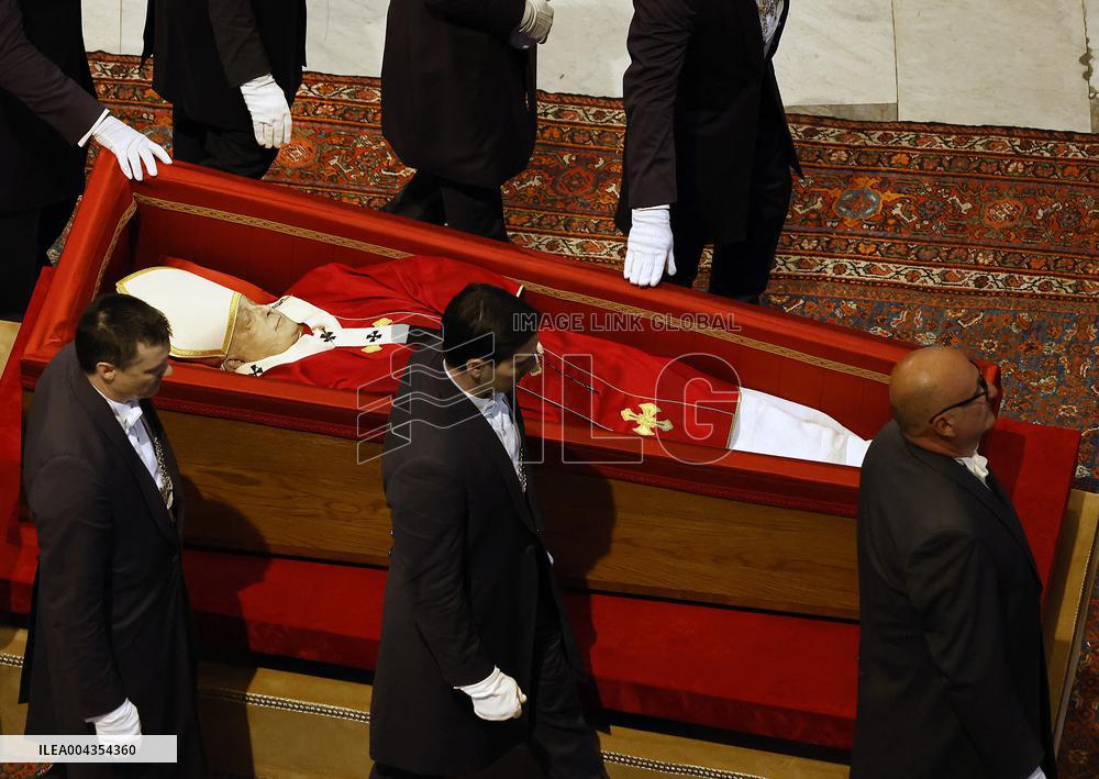 Transfer of The Coffin of Pope Francis - Vatican