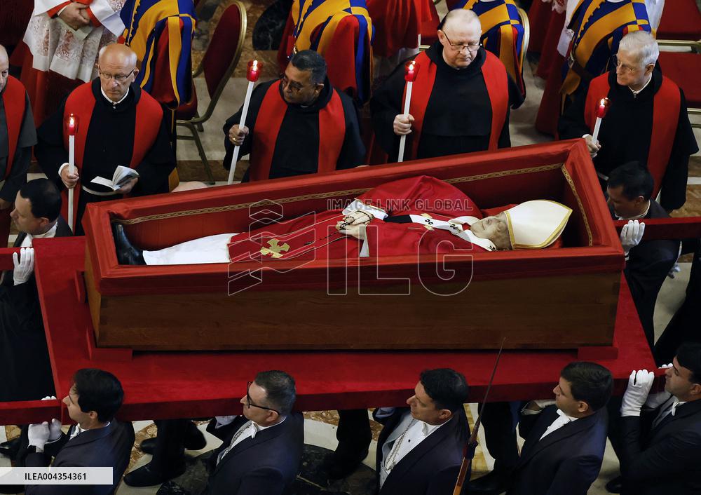 Transfer of The Coffin of Pope Francis - Vatican