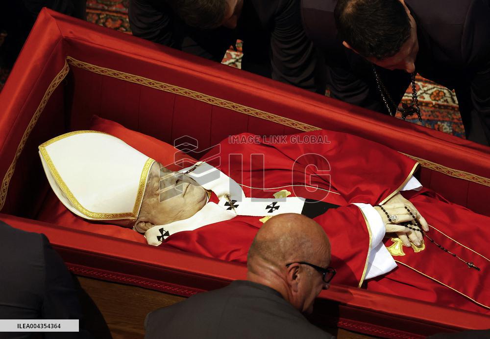 Transfer of The Coffin of Pope Francis - Vatican