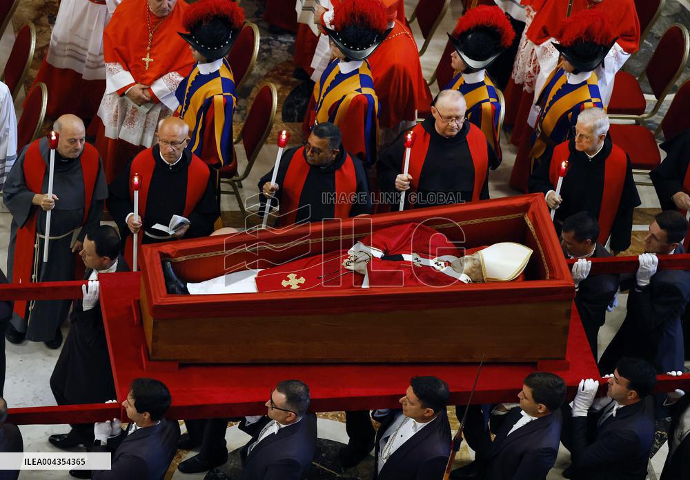 Transfer of The Coffin of Pope Francis - Vatican