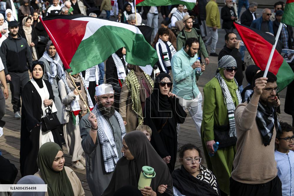 March for Palestine in Rotterdam