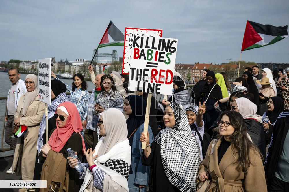March for Palestine in Rotterdam