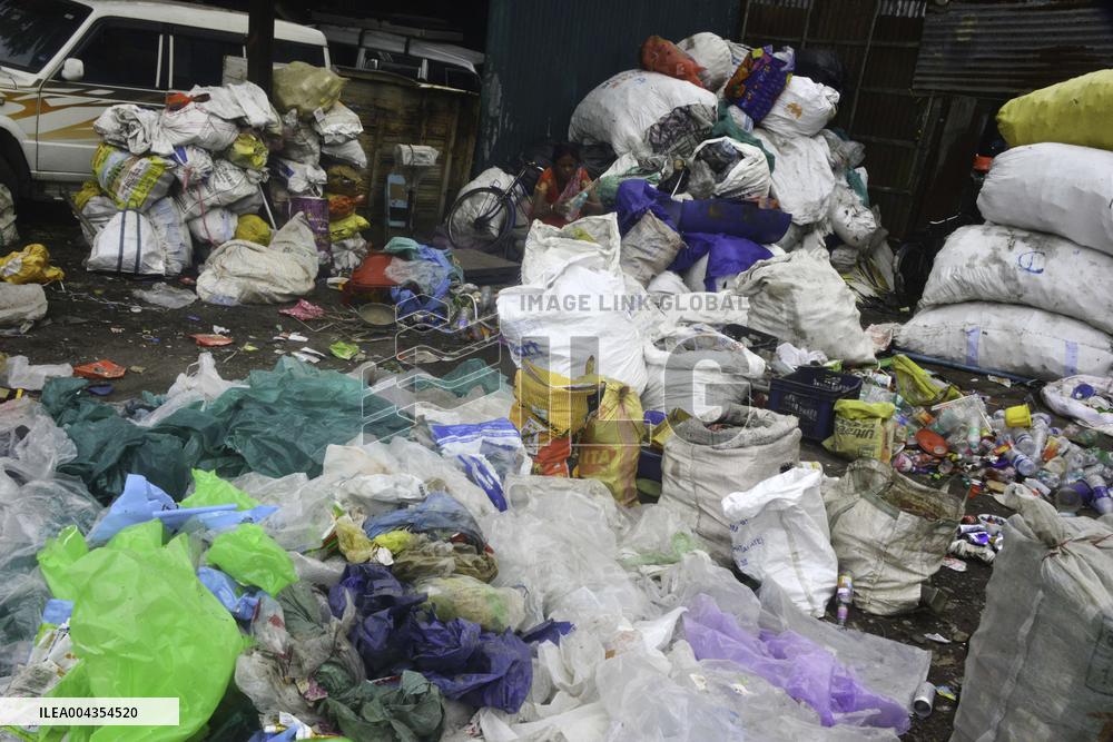 Waste Pickers And Solid Waste During Earth Day - India