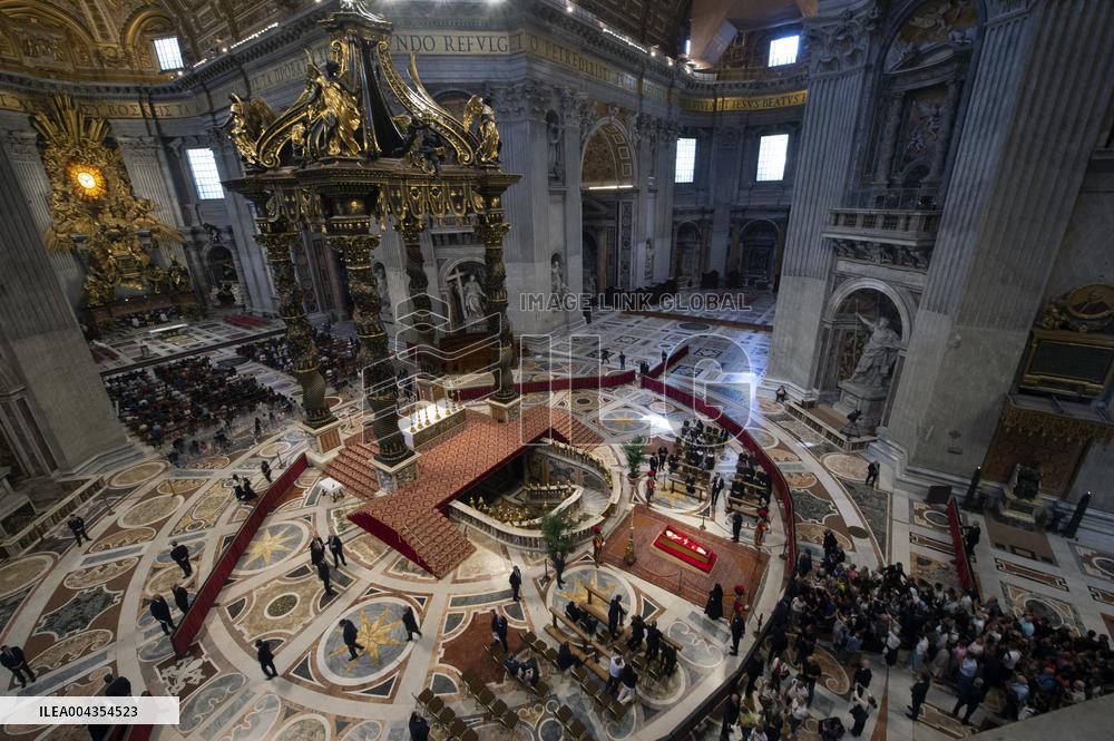Body of Pope Francis on Display in St Peter s Basilica - Vatican