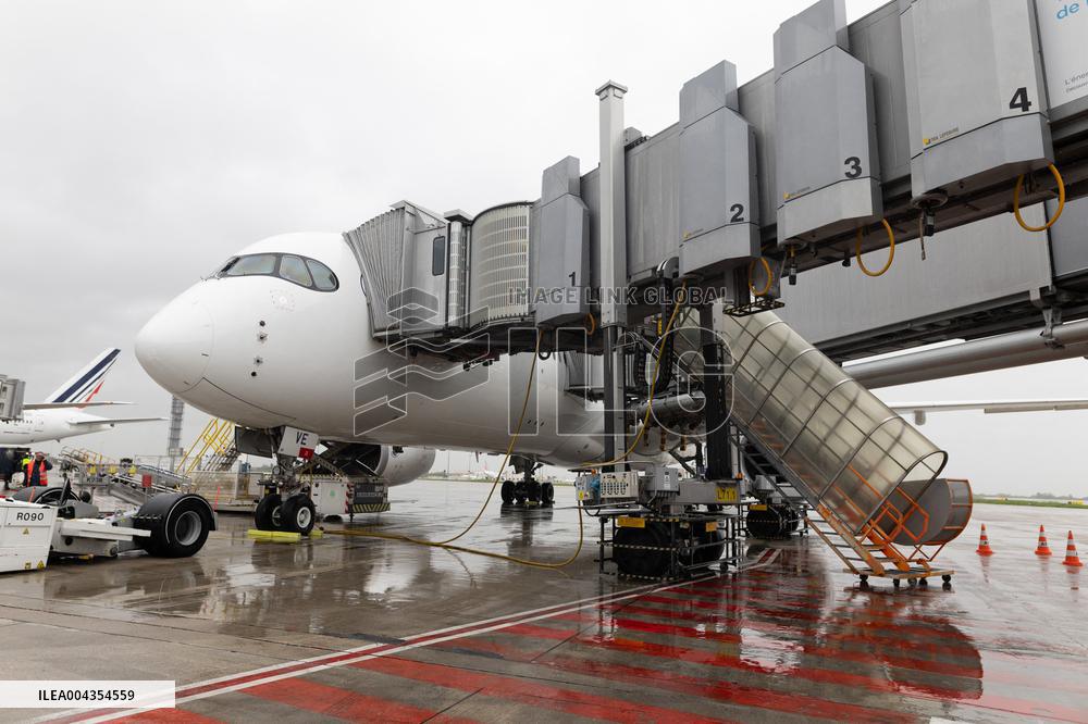 Visit to Charles de Gaulle Airport about the decarbonisation of the aviation sector - Roissy-en-France