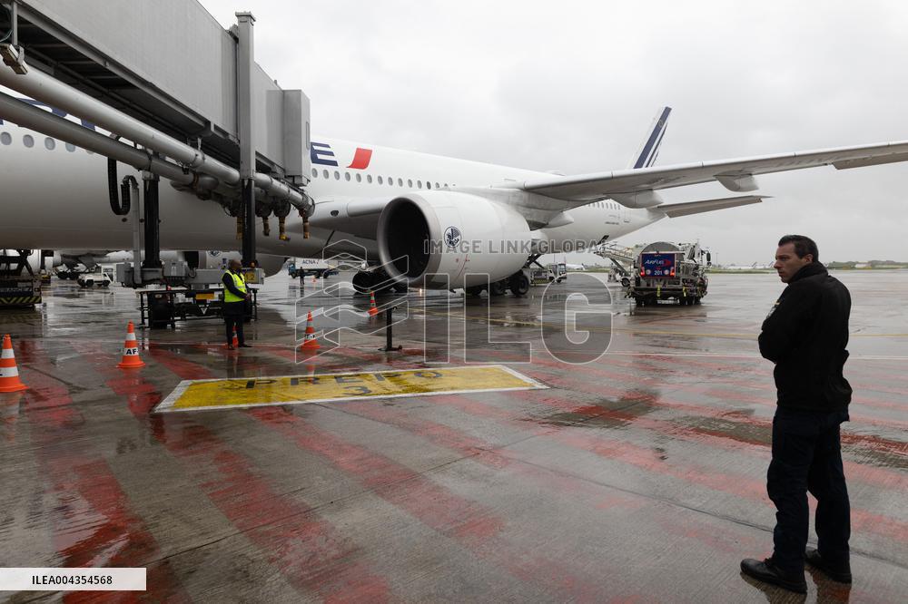 Visit to Charles de Gaulle Airport about the decarbonisation of the aviation sector - Roissy-en-France