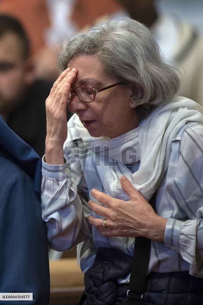 Body of Pope Francis on Display in St Peter s Basilica - Vatican