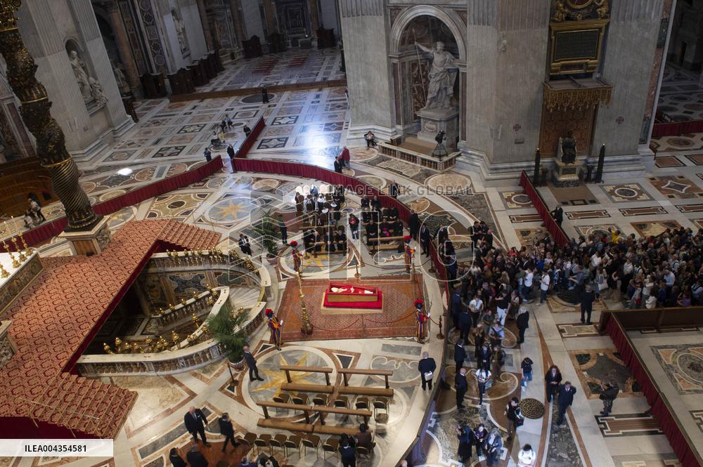 Body of Pope Francis on Display in St Peter s Basilica - Vatican
