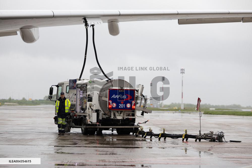 Visit to Charles de Gaulle Airport about the decarbonisation of the aviation sector - Roissy-en-France