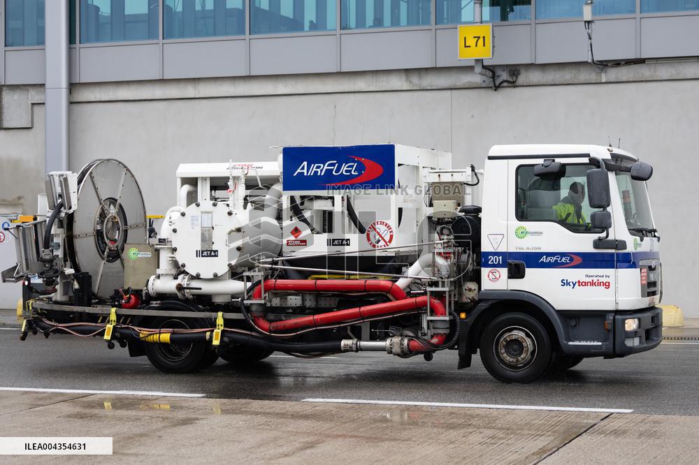 Visit to Charles de Gaulle Airport about the decarbonisation of the aviation sector - Roissy-en-France