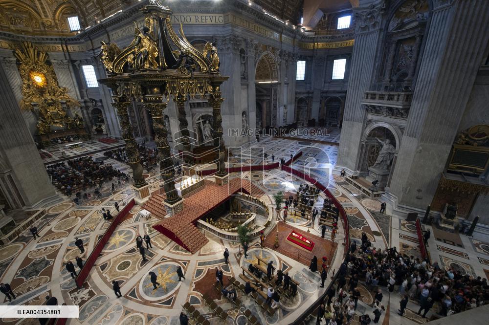 Body of Pope Francis on Display in St Peter s Basilica - Vatican