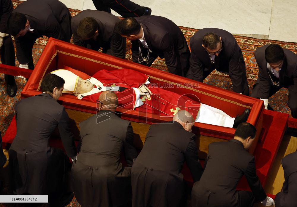 Transfer of The Coffin of Pope Francis - Vatican
