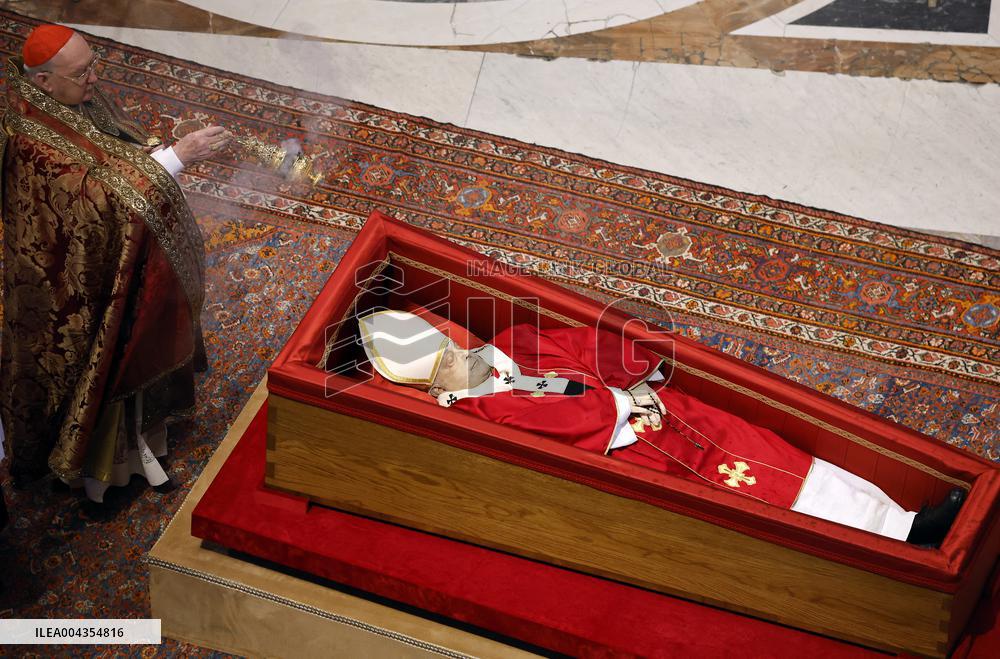 Transfer of The Coffin of Pope Francis - Vatican