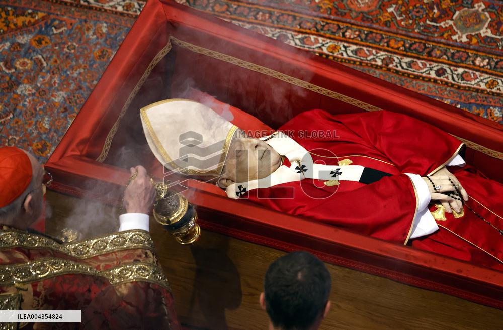 Transfer of The Coffin of Pope Francis - Vatican