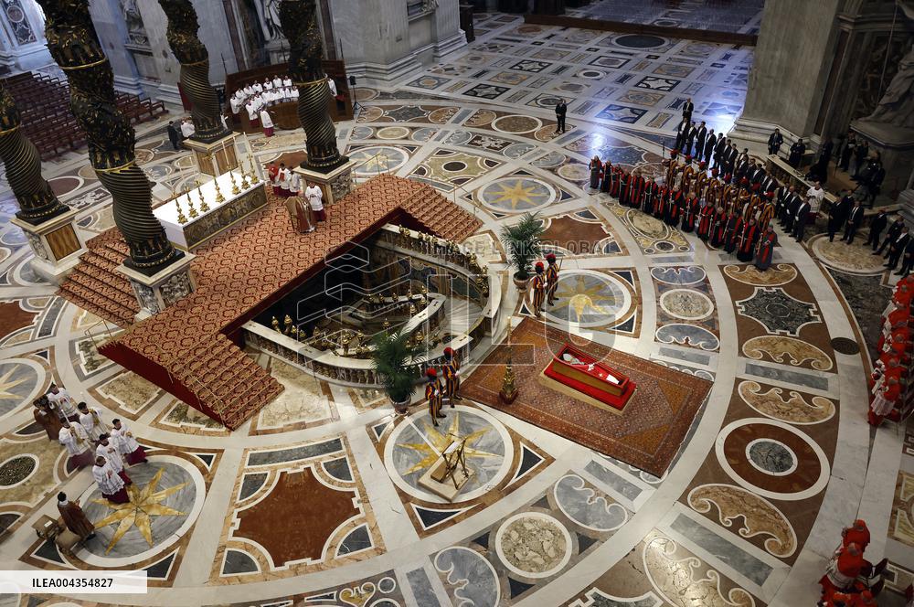 Transfer of The Coffin of Pope Francis - Vatican