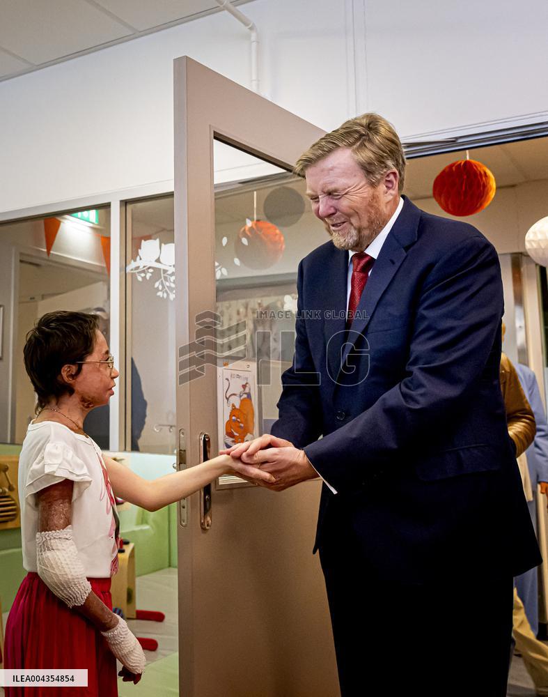 King Willem Alexander visits Beverwijk Burns Center - Netherlands