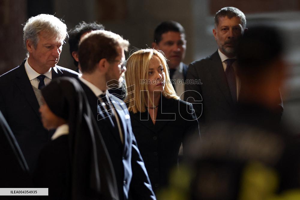 Giorgia Meloni Pays Respects To Late Pope Francis - Vatican