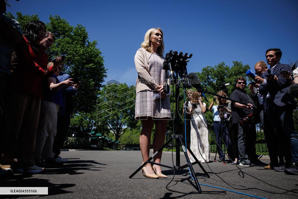 DC: White House Press Secretary Karoline Leavitt Speaks to Reporters