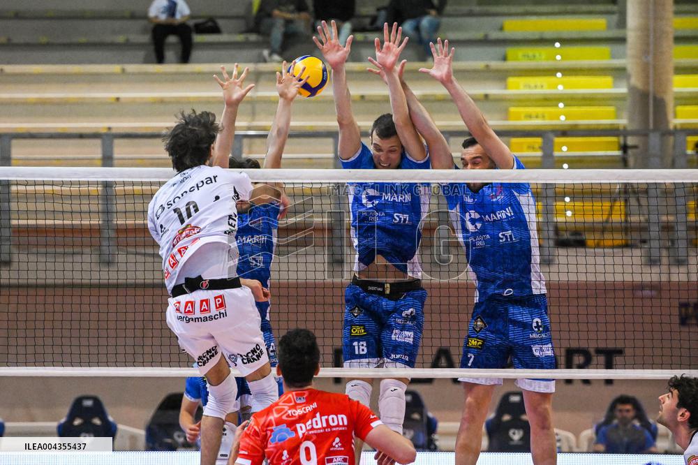 VOLLEY - Superlega Serie A - Playoff 5° Posto - Cisterna Volley vs Sonepar Padova 2-2.. (31-29, 22-25, 25-21, 24-26 ..)