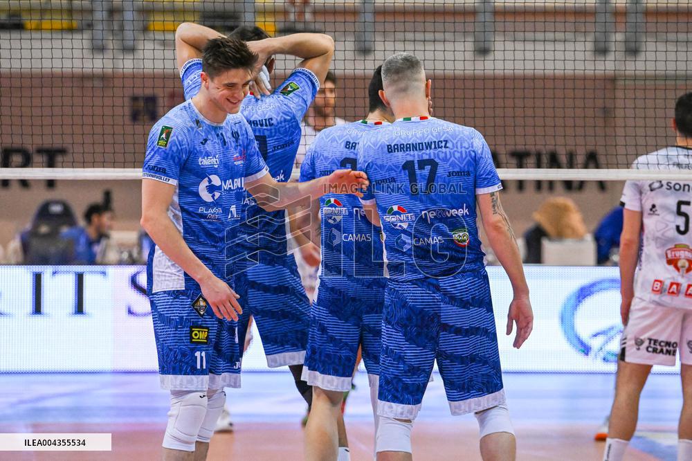 VOLLEY - Superlega Serie A - Playoff 5° Posto - Cisterna Volley vs Sonepar Padova 2-2.. (31-29, 22-25, 25-21, 24-26 ..)